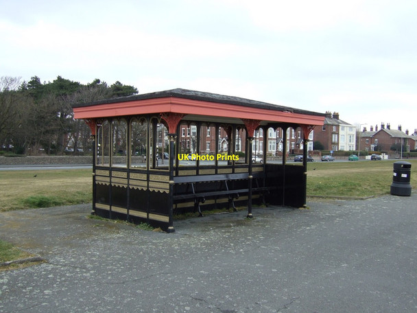 Photo 6"x4" Shelter on the prom, Lytham Lytham c2013