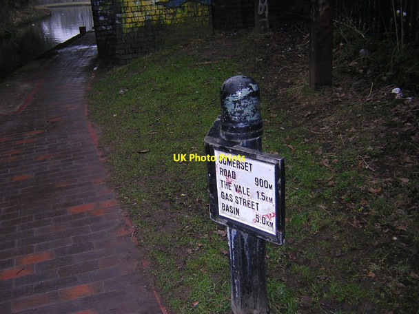 Photo 6"x4" Worcester and Birmingham Canal at University Station: milepost Bournbrook c2013 P1