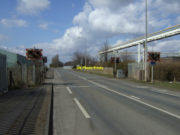 Photo 6"x4" Level crossing on Moddy Lane Grimsby c2013