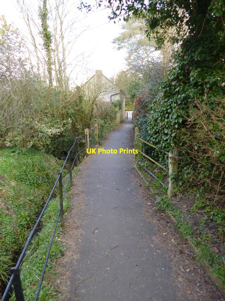Photo 6"x4" Motcombe, Church Walk Bittles Green c2013