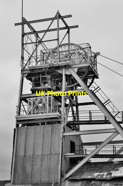 Photo 6"x4" Blaenavon Colliery - Headgear Blaenavon c2013