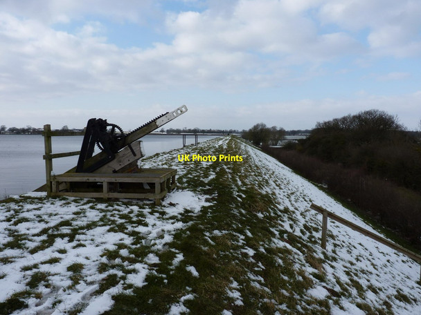 Photo 6"x4" Sluice mechanism on the wall of Belvide Reservoir Shutt Green c2013