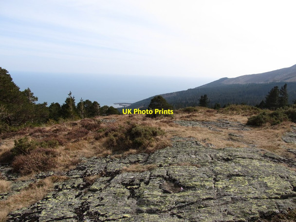 Photo 6"x4" Rock outcrops on the summit of Drinnahilly Newcastle\/J3732 c2013