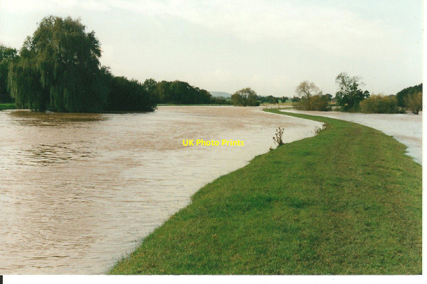 Photo 6"x4" The Adur in flood Shermanbury c2000