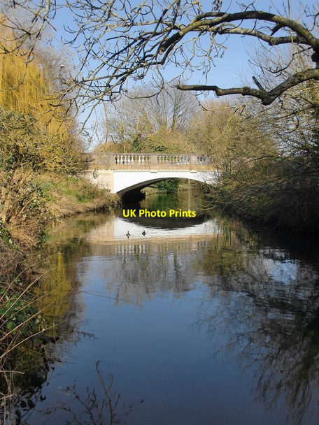 Photo 6"x4" The River Crane: view downstream towards the Meadway bridge Twickenham c2013