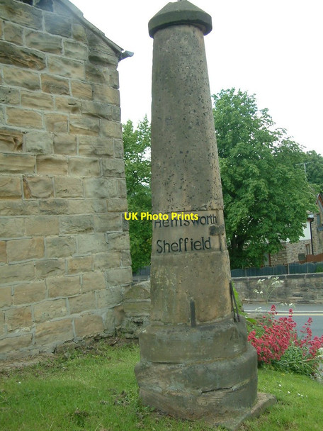 Photo 6"x4" Guide stoop at Ackworth, looking north Ackworth Moor Top c2012