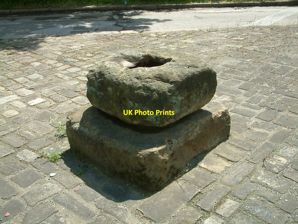 Photo 6"x4" Plague Stone, Ackworth Featherstone\/SE4220 c2012