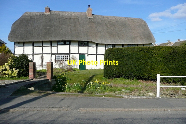 Photo 6"x4" Thatched cottage, High Street Chalgrove c2013 P1