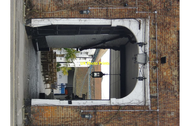 Photo 6"x4" Carriage arch, the Talbot Inn, Ripley High Street Ripley\/TQ0556 c2013