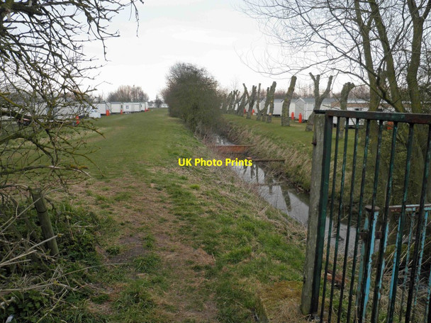 Photo 6"x4" Entrance into Humberston Fitties from South Sea Lane Humberston\/TA3105 c2013