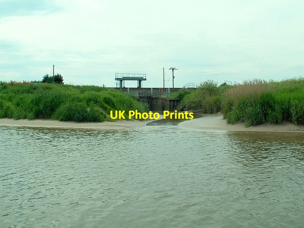 Photo 6"x4" Sluice at northern end of Old Bedford River Salters Lode c2006