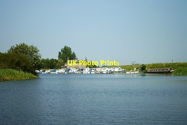 Photo 6"x4" The former Ferry Boat Inn beside the River Great Ouse Southery c2006
