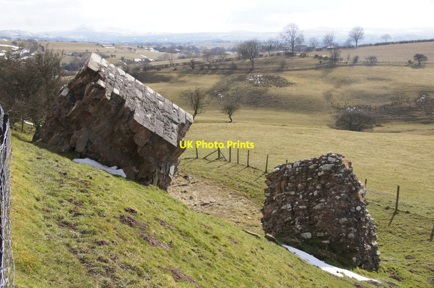 Photo 6"x4" Fallen masonry at Brough Castle Brough\/NY7914 c2013