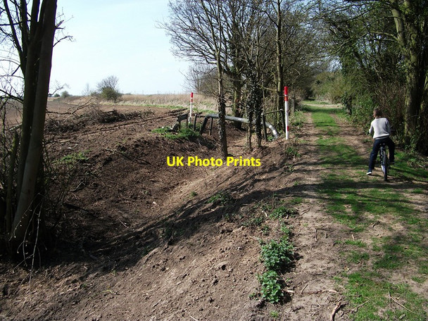 Photo 6"x4" Gas Pipe Begdale c2013