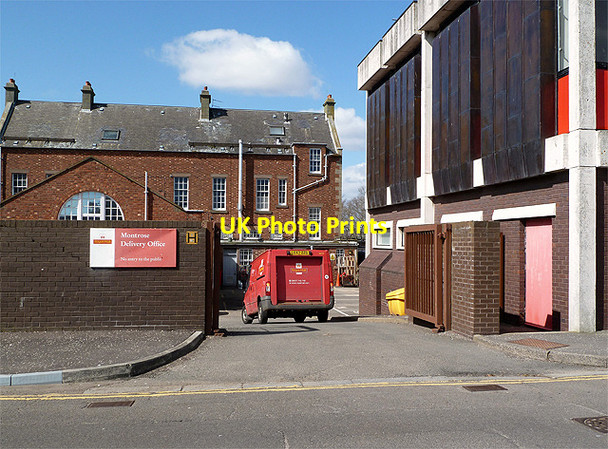 Photo 6"x4" The Royal Mail Delivery Office, Montrose Montrose c2013