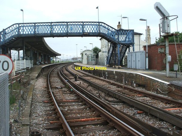 Photo 6"x4" Newhaven Harbour railway station, East Sussex Newhaven\/TQ4401 c2008