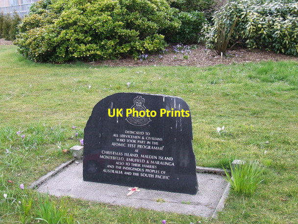 Photo 6"x4" Memorial garden in Paisley Paisley c2013