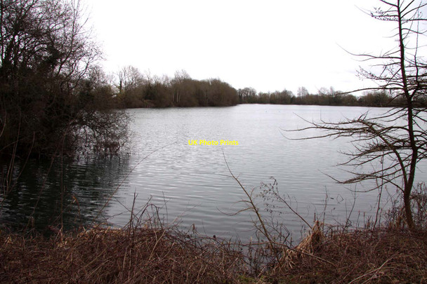 Photo 6"x4" Neigh Bridge Lake Somerford Keynes c2013