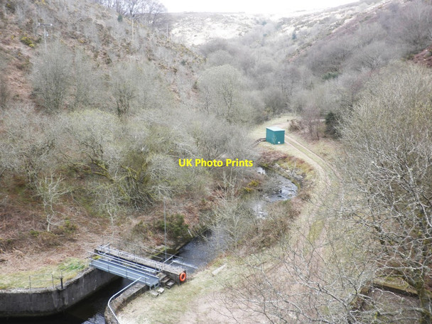 Photo 6"x4" Nutscale Water, below the reservoir dam Doverhay c2013