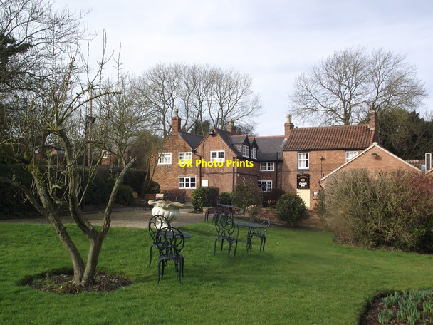 Photo 6"x4" Crown Inn Old Dalby c2013