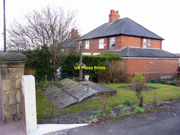Photo 6"x4" Inspection chamber at end of Throckley Aqueduct pipeline, Hexham Road, Throckley Ryton\/NZ1564 c2013