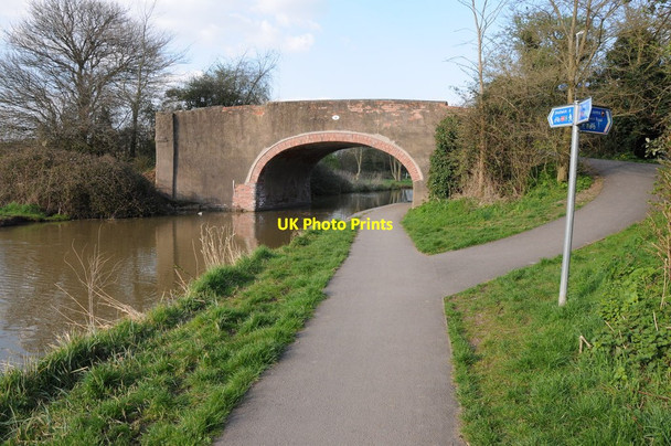 Photo 6"x4" Bridge 16, Worcester and Birmingham Canal Worcester c2013