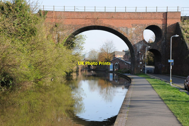 Photo 6"x4" Railway bridge over the Worcester and Birmingham Canal Worcester c2013