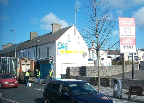Photo 6"x4" Newry and Mourne Council Binmen at work in Monaghan Street Newry c2013