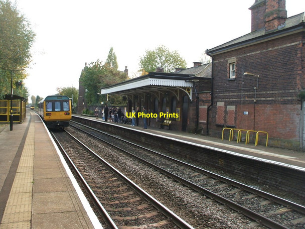 Photo 6"x4" Roby railway station, Merseyside Huyton-With-Roby c2009