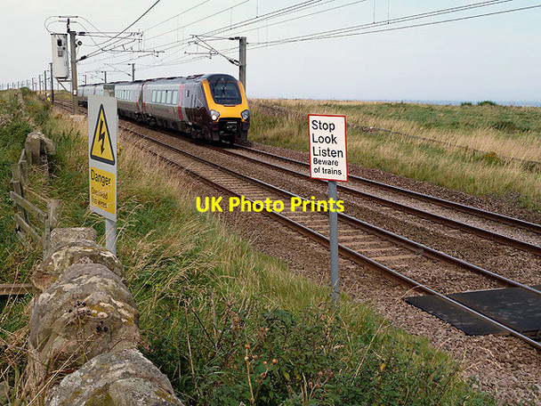 Photo 6"x4" The East Coast Railway Highfields\/NT9954 c2012