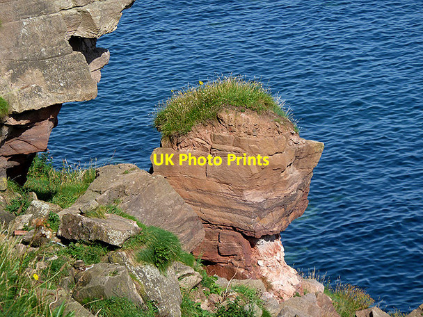 Photo 6"x4" Rock formations at the Berwickshire Coast Highfields\/NT9954 c2012