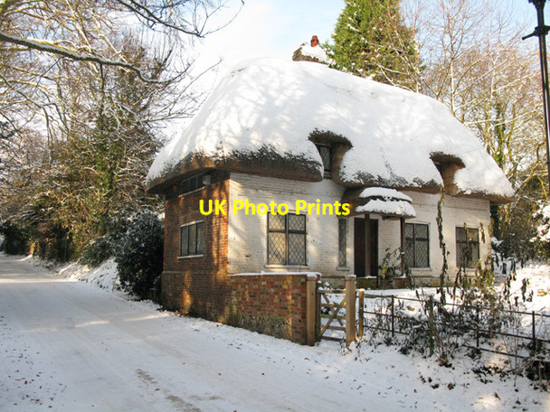 Photo 6"x4" Thatched cottage on Brook Street Buttsole c2010