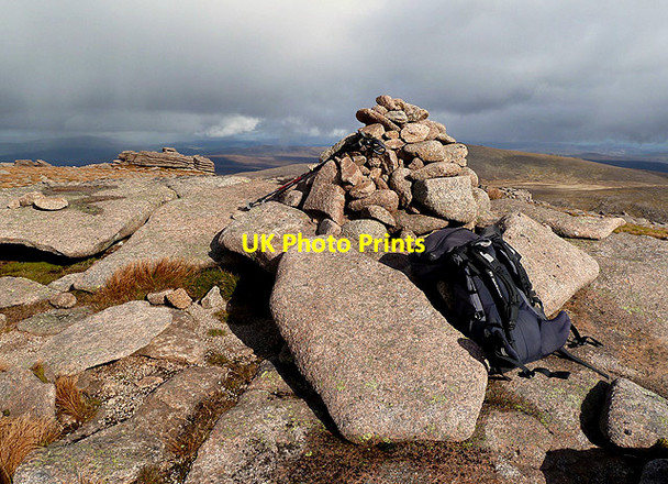 Photo 6"x4" The summit cairn of Cnap Coire na Spreidhe Cnap Coire na Spreidhe c2012