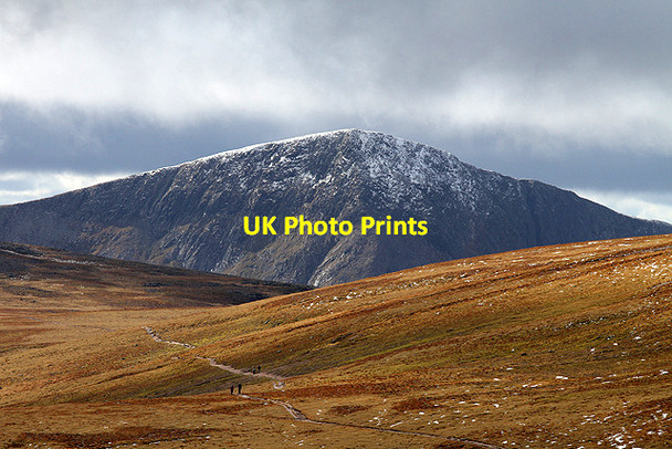 Photo 6"x4" Hill walkers on a path on the south side of Cairn Lochan Lochan Buidhe\/NH9801 c2012