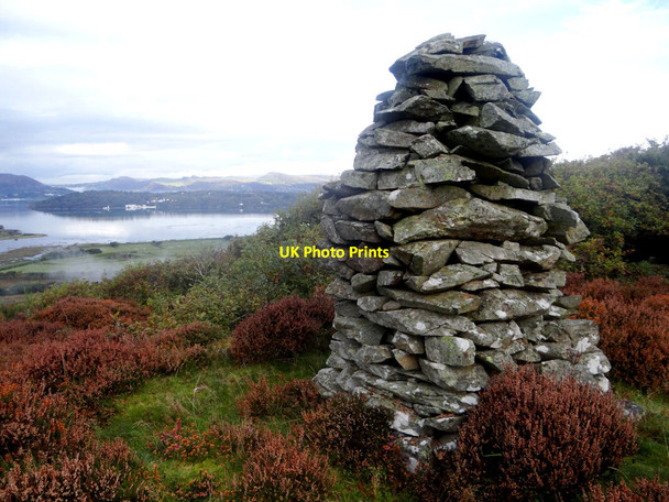 Photo 6"x4" Stone cairn on Clogwyn Gwyn Eisingrug c2012