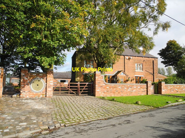 Photo 6"x4" Manor House Farm, Knott Lanes - Oldham Ashton-Under-Lyne c2012