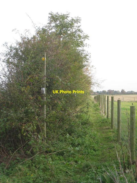 Photo 6"x4" Narrow path to Kilnwick Kilnwick c2012