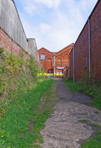 Photo 6"x4" Lane from the riverfront to Cheapside, Stourport-on-Severn Stourport-on-Severn c2013