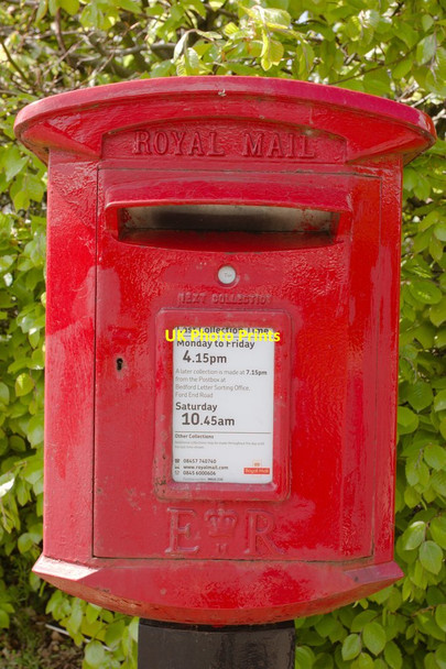 Photo 6"x4" Elizabeth II Postbox, Flitwick Road Ampthill c2013