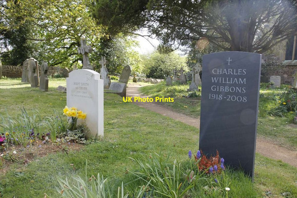 Photo 6"x4" Path by the graves Clifton Hampden c2013