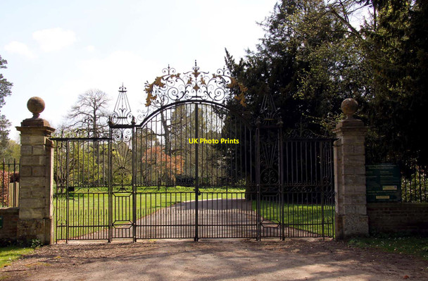 Photo 6"x4" Gates to Kingston Bagpuize House Kingston Bagpuize c2013