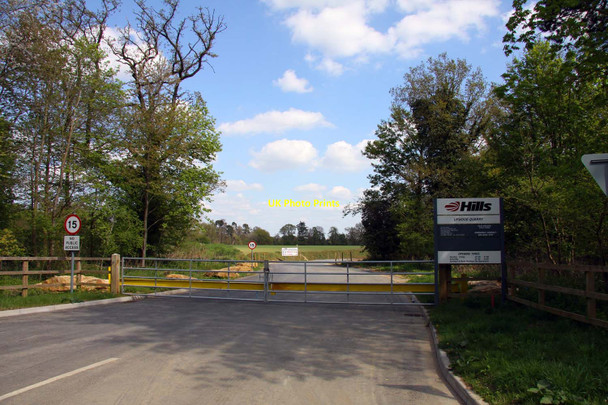 Photo 6"x4" The entrance to Upwood Quarry Bessels Leigh c2013