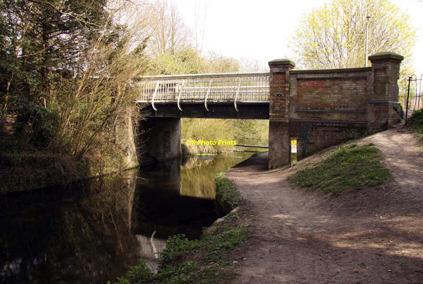 Photo 6"x4" Perch Bridge over the Wendover Arm Canal Wendover c2013