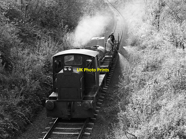 Photo 6"x4" Weed control train approaching Crumlin (1975) Crumlin\/J1576 c1975