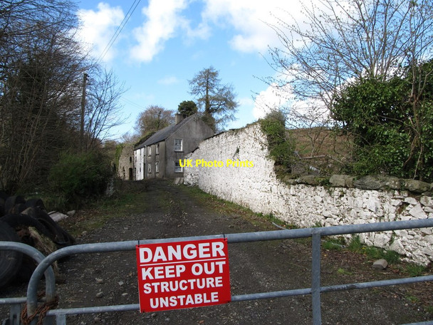 Photo 6"x4" Derelict farmhouse alongside the Carrive Road Forkhill c2013