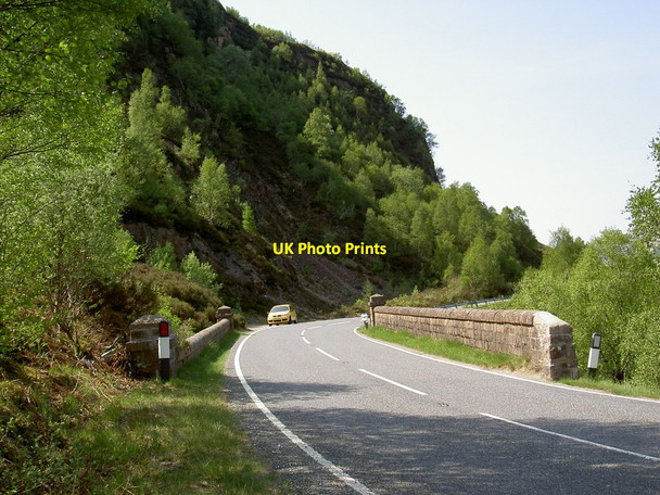 Photo 6"x4" Spring green lights the road out of Kinlochleven Kinlochleven c2008