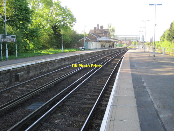 Photo 6"x4" Lingfield railway station, Surrey Lingfield\/TQ3843 c2013