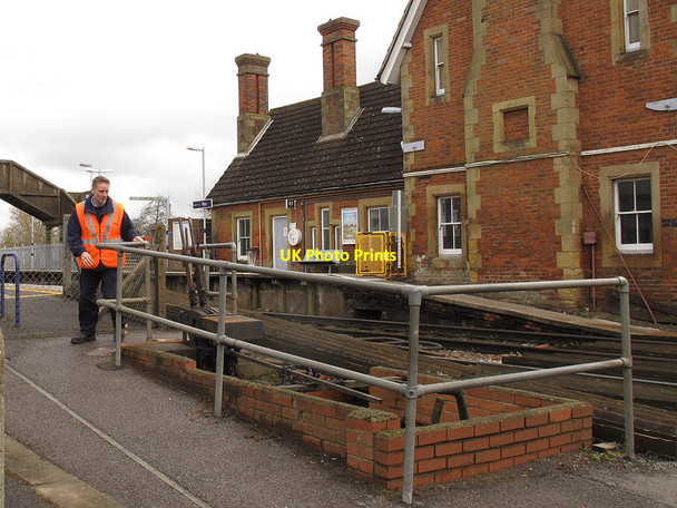 Photo 6"x4" Releasing the gates Kempe's Corner c2013