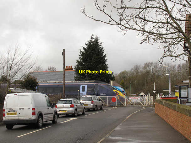 Photo 6"x4" Javelin crossing Kempe's Corner c2013