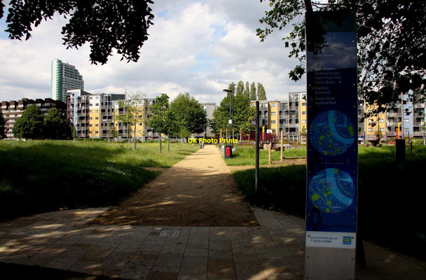 Photo 6"x4" The Thames Path through Pepys Park Deptford\/TQ3677 c2012